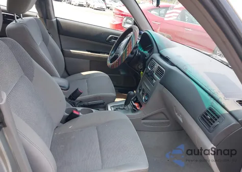 2006 Subaru Forester 2.5X z USA, uszkodzony, nr VIN JF1SG63676H740216